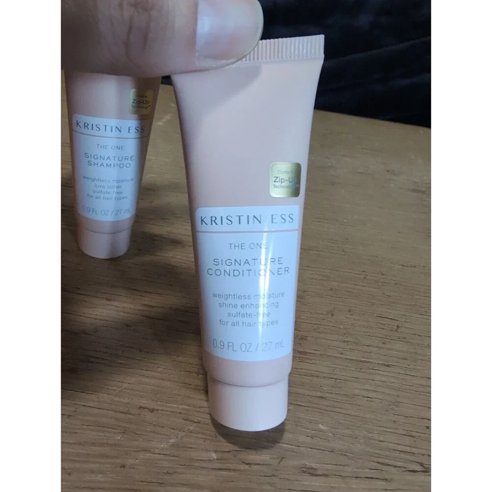 NEW LOT OF 2 KRISTIN ESS Signature SHAMPOO & CONDITIONER 2 OZ EACH